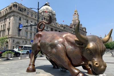 Two hours walking tour along the Bund 