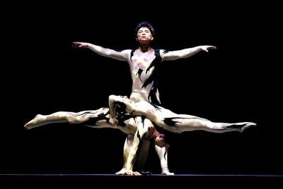 ERA Intersection of Time Acrobatics Show-The BEST Show in Shangha ERA Intersection of Time Acrobatics Show-The BEST Show in Shangha