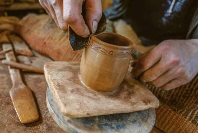 1-Day Shangri-La Tour to Ganden Monastery, Nixi Pottery Village and Tibetan Town 1-Day Shangri-La Tour to Ganden Monastery, Nixi Pottery Village and Tibetan Town