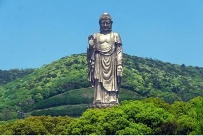 Private Transfer between Wuxi Lingshan Buddhist Scenic Spot and C Private Transfer between Wuxi Lingshan Buddhist Scenic Spot and C