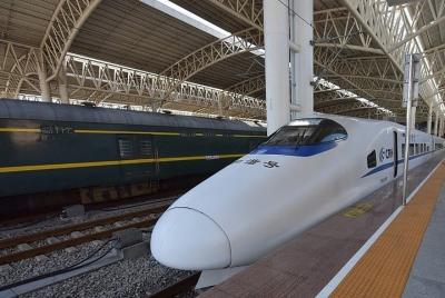 Xiamen Private Arrival Transfer: Railway Station to City Hotel Xiamen Private Arrival Transfer: Railway Station to City Hotel