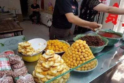 Morning market and food tour