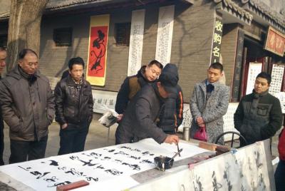 Xi Xi'an Walking Tour: City Wall, Shuyuanmen Street, and Muslim Quar