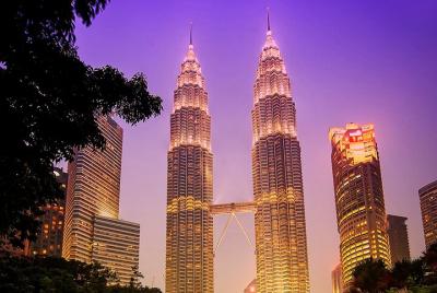 Petronas Twin Towers Sky Bridge & Suria KLCC Discovery Tour