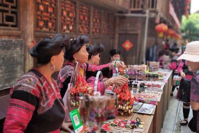 8-Day Private Tour from Yangshuo to Kaili