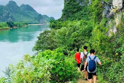 Private Guided Hiking Activity in Yangshuo Xian