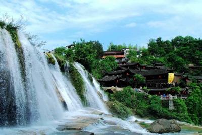 Zhangjiajie Mengdong River Rafting Tour