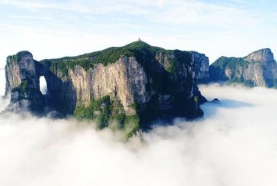 2 Day All Highlights Of Zhangjiajie-Avatar Mountain+Mt.Tianmen+Glass Bridge 2 Day All Highlights Of Zhangjiajie-Avatar Mountain+Mt.Tianmen+Glass Bridge