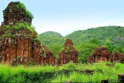 Private car transfer from Hoi An to My Son ( Round trip ) Private car transfer from Hoi An to My Son ( Round trip )