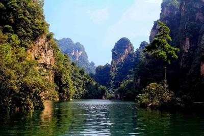 2 Full Days Private Tour to Zhangjiajie National Forest Park and Glass Bridge 2 Full Days Private Tour to Zhangjiajie National Forest Park and Glass Bridge