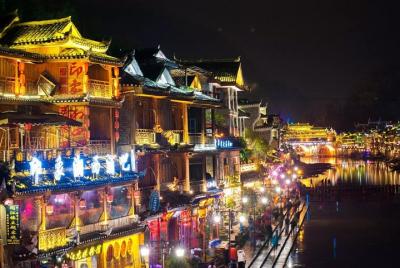 One and a half days tour to Fenghuang Ancient Town from Zhangjiajie One and a half days tour to Fenghuang Ancient Town from Zhangjiajie