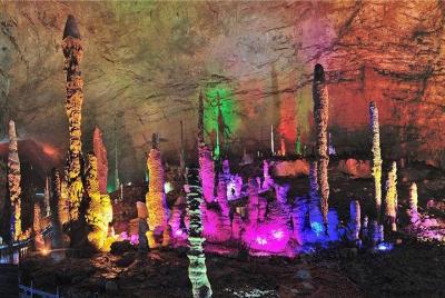 3 Day Zhangjiajie Full-View Tour-Mt.Avatar+Tianmen+Glass Bridge+Cave+Lake 3 Day Zhangjiajie Full-View Tour-Mt.Avatar+Tianmen+Glass Bridge+Cave+Lake