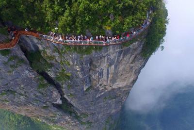 3 Full Day Zhangjiajie Mt.Tianmen/Avatar Mountain/Grand Canyon/Glass Bridge Tour 3 Full Day Zhangjiajie Mt.Tianmen/Avatar Mountain/Grand Canyon/Glass Bridge Tour