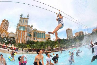 Sunway Lagoon Admission Ticket with Return Transfer from Kuala Lu