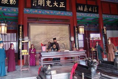 Private day tour Kaifeng Mansion dragon Pavilion Iron pagoda from