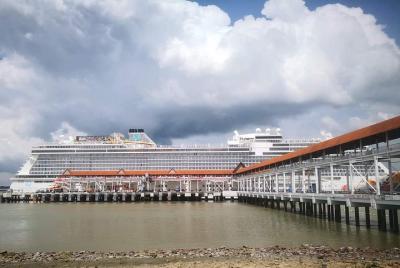 Kuala Lumpur Cruise Tour: Batu Caves & Full sightseeing 20 Attrac