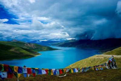 3-Day Private Tibet Tour from Zhuhai: Lhasa, Yamdrok Lake and Kha