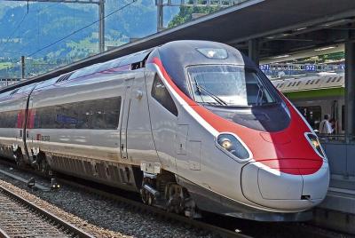 Zhuhai Private Departure Transfer:Railway Station to City Hotel