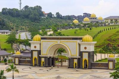 Kuala Lumpur Half-Day 13 Attractions City Tour (3.5 HRS) Kuala Lumpur Half-Day 13 Attractions City Tour (3.5 HRS)