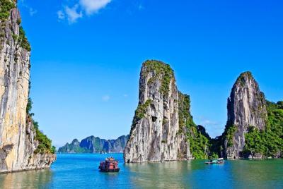 Halong Bay 1 Day Luxury Small Group Tour Halong Bay 1 Day Luxury Small Group Tour