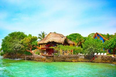 Bolivar Pirate Island Experience with Lunch