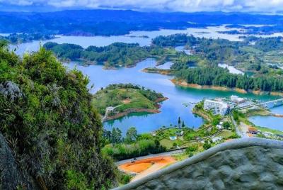 Full Day Knowing Guatape with Certified Guide