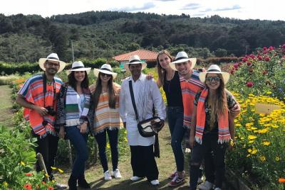 Discover colombian flowers and silletero culture 