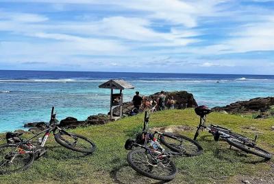'Discover' Rarotonga Cycling Tour with Lunch