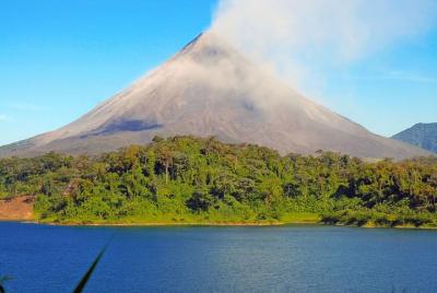One-Way Transfer from La Fortuna to Monteverde through Arenal Lak One-Way Transfer from La Fortuna to Monteverde through Arenal Lak