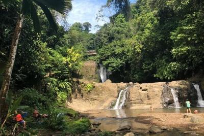 Peaceful trip to Hone Creek Waterfall Peaceful trip to Hone Creek Waterfall