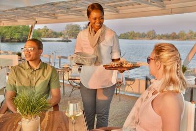 2-Hour Zambezi River Cruise Tour with Lunch and Pick Up 2-Hour Zambezi River Cruise Tour with Lunch and Pick Up