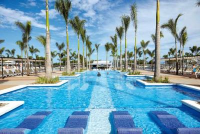 Shuttle Service From Liberia Airport To Hotel Riu Guanacaste & Ri Shuttle Service From Liberia Airport To Hotel Riu Guanacaste & Ri