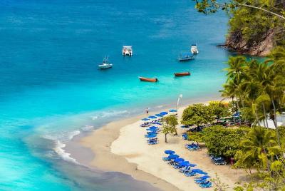 Jungle & Islands Expedition 5 Days Vacation Package