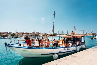 Slatine - Island Hopping Excursion (Trogir/Hidden bay(Lunch)/Blue Lagoon/Šolta)