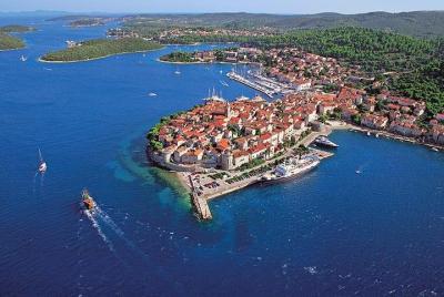 Ston & Korcula day-trip from Dubrovnik