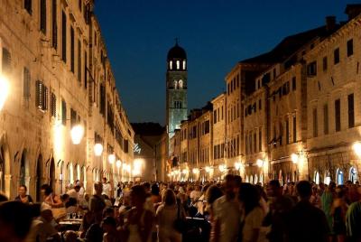 Dubrovnik by night history, wine&bites Dubrovnik by night history, wine&bites