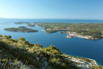 Lux Riviera & Picnic Cruise from Korcula Lux Riviera & Picnic Cruise from Korcula