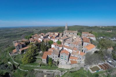 Charming hilltops town Groznjan and Oprtalj day trip Charming hilltops town Groznjan and Oprtalj day trip