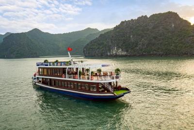 Luxury Day Tour into Ha Long Bay- Lan Ha Bay ( Highway Transfer -Buffet Lunch) Luxury Day Tour into Ha Long Bay- Lan Ha Bay ( Highway Transfer -Buffet Lunch)