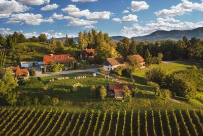 Zagreb - Vuglec Breg (winery) Zagreb - Vuglec Breg (winery)