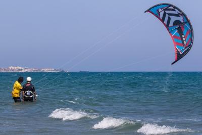 Fun Intro to Kitesurfing Fun Intro to Kitesurfing