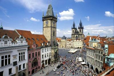 Full-Day Prague Tour with Vltava River Cruise, Prague Castle and  Full-Day Prague Tour with Vltava River Cruise, Prague Castle and