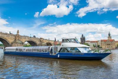 Prague Small-Group City Tour and 1-hour Vltava River Sightseeing 