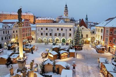 Cesky Krumlov Advent Day Trip - Visit The Most Beautiful Christmas City !