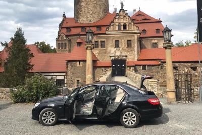 VIP Private Transfer from Prague Hotel to Prague Airport