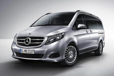 Private Arrival Transfer by Luxury Van from Prague Hlavni Nadrazi Railway Station