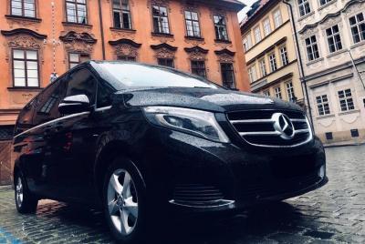 Luxury Private Transfer from Prague Hotel to Prague Airport
