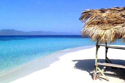 Cayo Arena Catamaran Cruise from Puerto Plata with Lunch