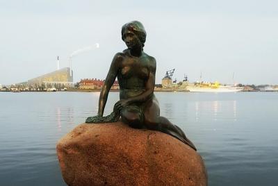 Private Airport Transfer: from Copenhagen to Copenhagen Airport (