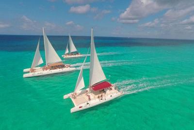 12hrs Sightseeing Tours in Saona Catamaran with lunch 12hrs Sightseeing Tours in Saona Catamaran with lunch